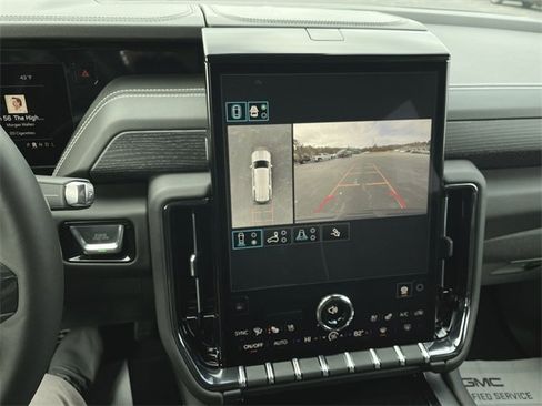 New 2026 GMC Yukon XL AT4 Ultimate w/ LPO, Illumination Package image 15