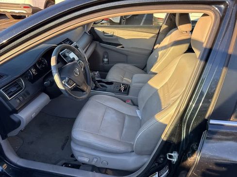 Used 2015 Toyota Camry XLE image 8