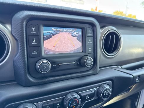 Used 2021 Jeep Wrangler Unlimited Sport AWD/4WD image 29