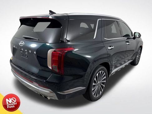 Used 2024 Hyundai Palisade Calligraphy FWD image 3