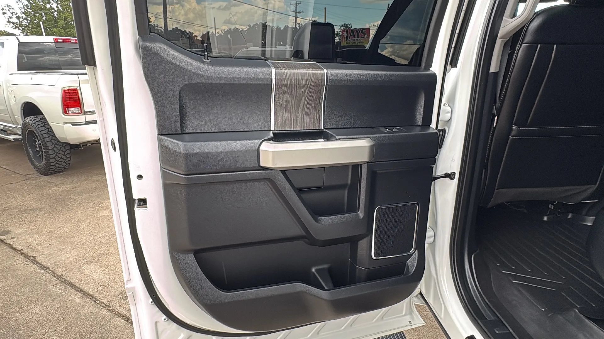 Used 2021 Ford F250 Lariat AWD/4WD image 9
