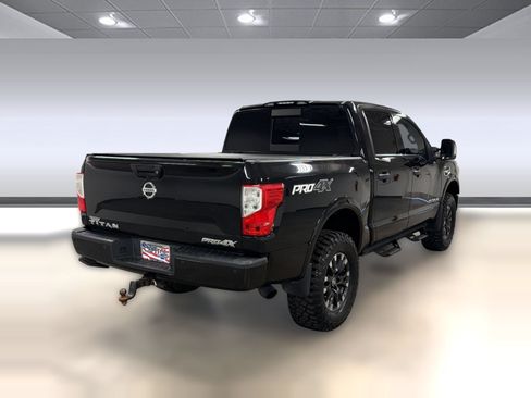 Used 2017 Nissan Titan PRO-4X AWD/4WD image 8