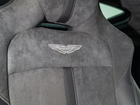 Used 2023 Aston Martin V8 Vantage Coupe RWD image 37