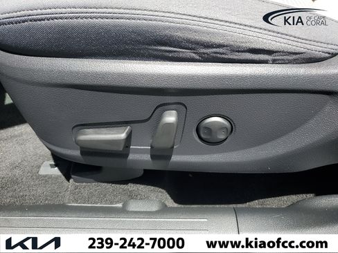 Used 2023 Hyundai Santa Fe SEL FWD image 19