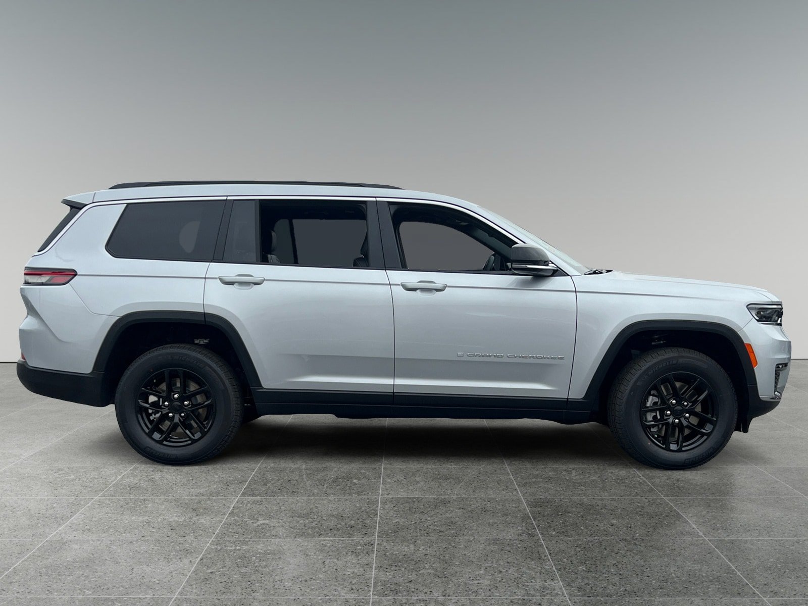 Used 2025 Jeep Grand Cherokee L Limited AWD/4WD image 6