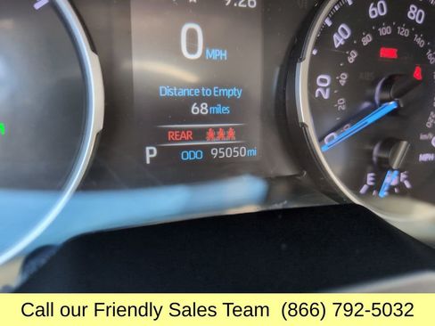 Used 2021 Toyota RAV4 XLE image 19