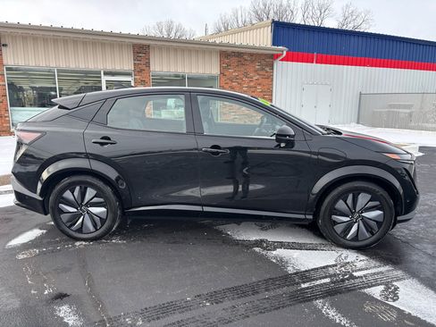 Used 2023 Nissan Ariya image 2