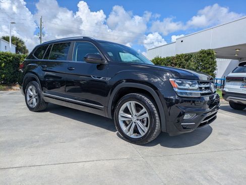 Used 2019 Volkswagen Atlas SEL R-Line AWD/4WD image 2