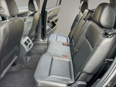 Used 2018 Volkswagen Atlas SE image 15