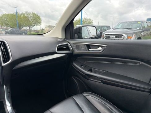 Used 2022 Ford Edge Titanium AWD/4WD image 21