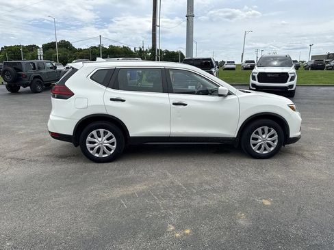 Used 2019 Nissan Rogue S FWD image 14