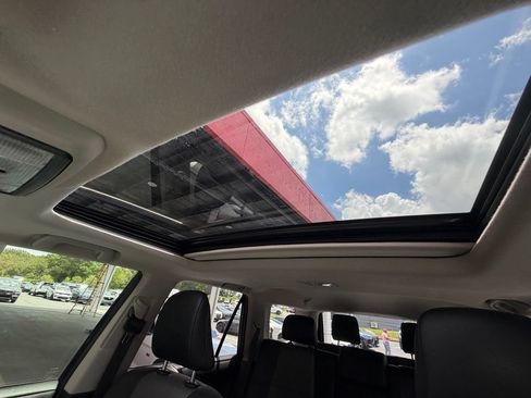 Used 2021 Toyota 4Runner SR5 Premium w/ Moonroof Package RWD image 22