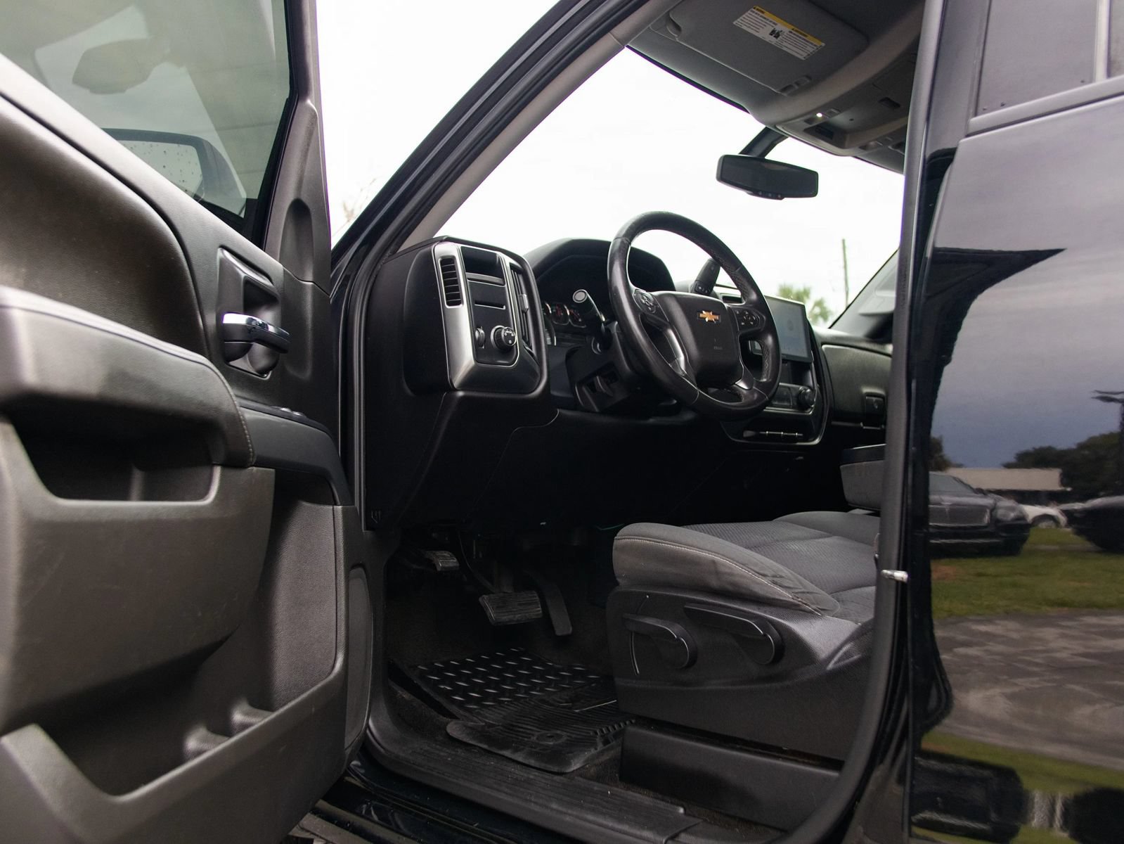 Used 2016 Chevrolet Silverado 1500 LT RWD image 16