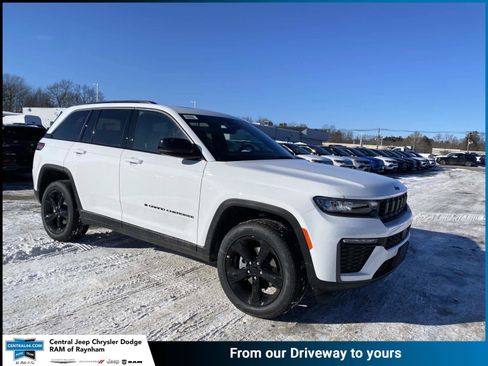 New 2026 Jeep Grand Cherokee Limited image 1