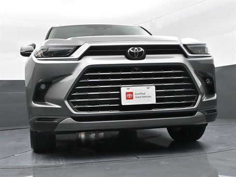 Certified 2025 Toyota Grand Highlander AWD image 31