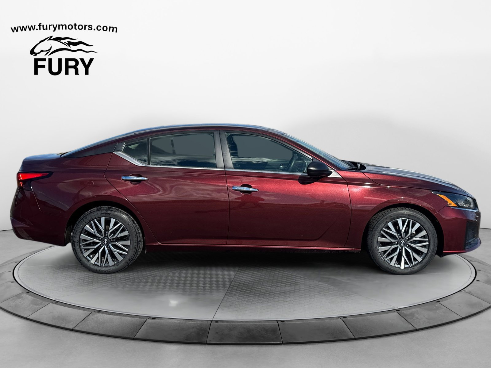 Used 2025 Nissan Altima 2.5 SV FWD image 3