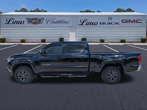 Used 2023 Toyota Tacoma SR5 RWD image 7