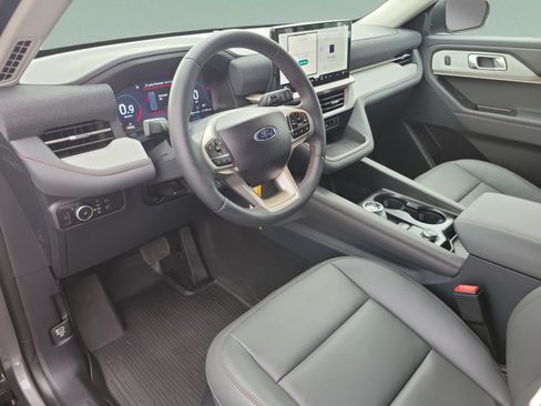 New 2026 Ford Explorer Active w/ Active Comfort Package AWD/4WD image 17