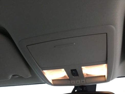 Used 2006 Dodge Charger SRT8 w/ SRT Option Group III image 35