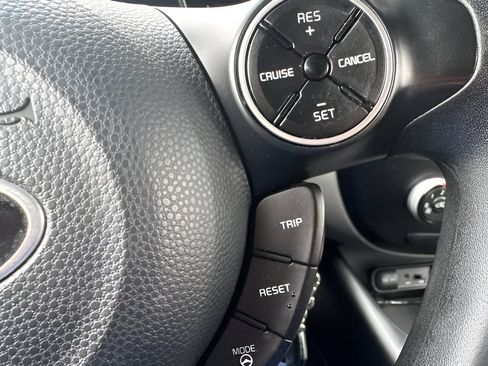 Used 2014 Kia Soul + FWD image 20