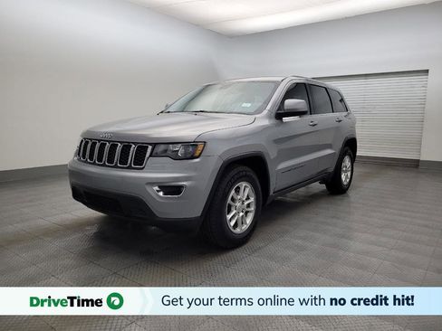 Used 2018 Jeep Grand Cherokee Laredo image 1