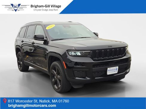 Used 2023 Jeep Grand Cherokee L Laredo AWD/4WD image 1