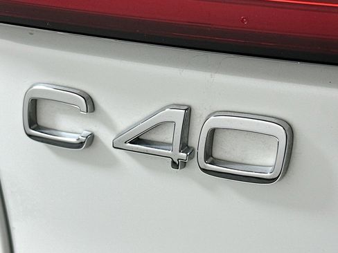 Used 2023 Volvo C40 P8 Recharge Ultimate AWD/4WD image 10