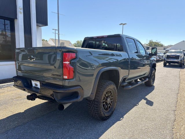 Used 2026 Chevrolet Silverado 2500 ZR2 w/ LPO, Dark Essentials Package AWD/4WD image 5