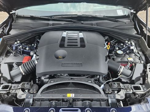 New 2025 Jaguar F-PACE R-Dynamic S image 21