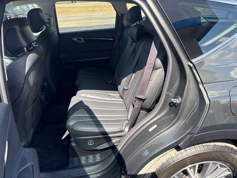 Used 2025 Genesis GV80 2.5T Standard AWD/4WD image 28