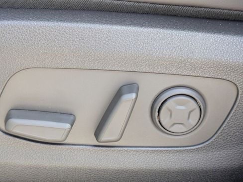 New 2026 Kia Carnival EX image 26