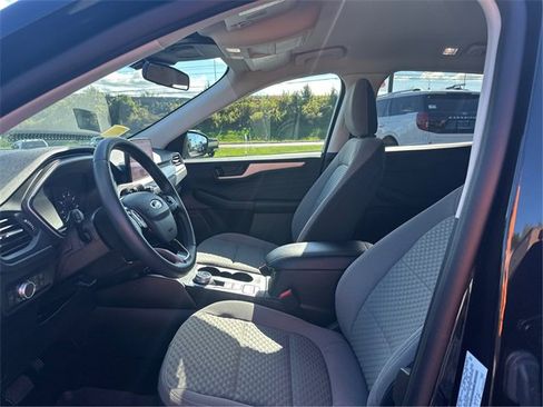 Certified 2022 Ford Escape SE w/ Convenience Package image 9