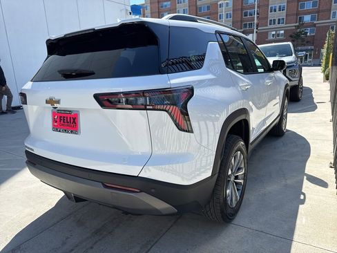Used 2026 Chevrolet Equinox LT FWD image 5