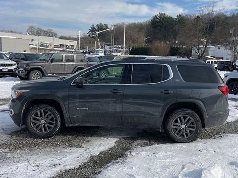Used 2019 GMC Acadia SLT image 4