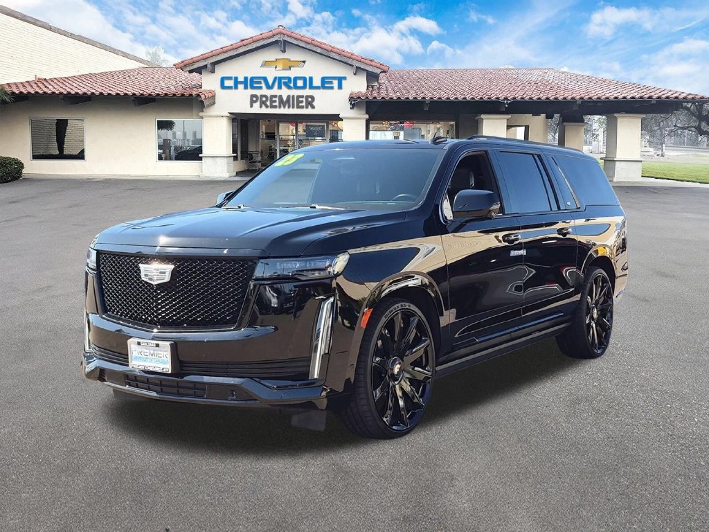 Used 2023 Cadillac Escalade ESV Sport Platinum w/ LPO, ONYX Package AWD/4WD image 4