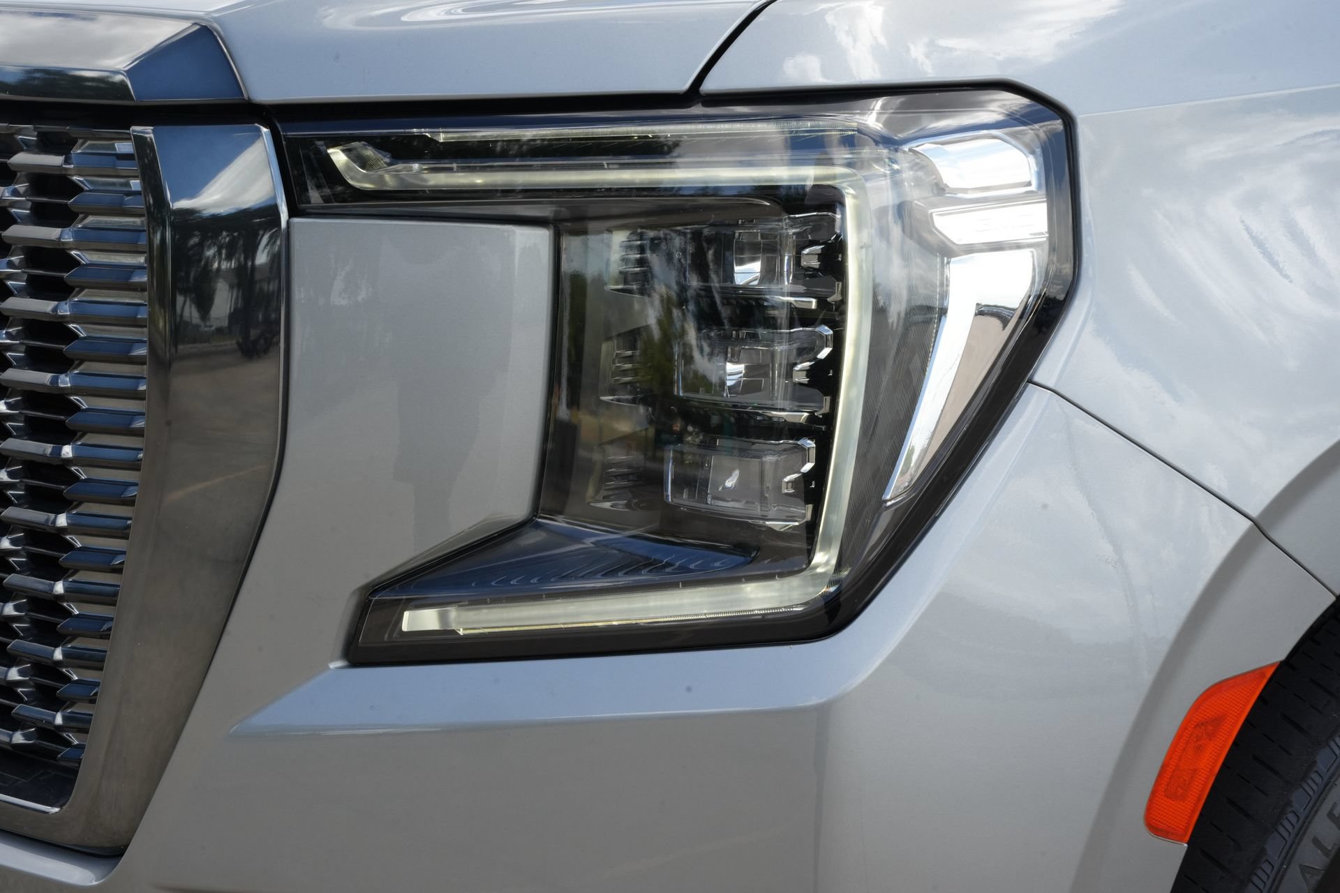 Used 2024 GMC Yukon Denali Ultimate AWD/4WD image 30