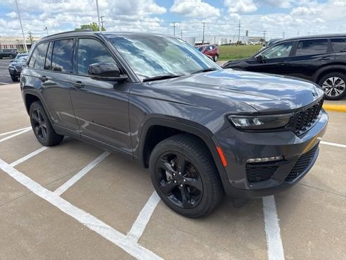 Used 2023 Jeep Grand Cherokee Limited w/ Luxury Tech Group II AWD/4WD image 1