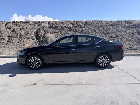 Certified 2024 Nissan Altima 2.5 SV image 4