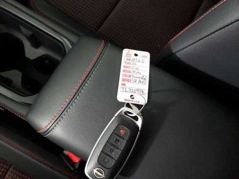 New 2026 Nissan Kicks SR w/ Cold Weather Package image 25