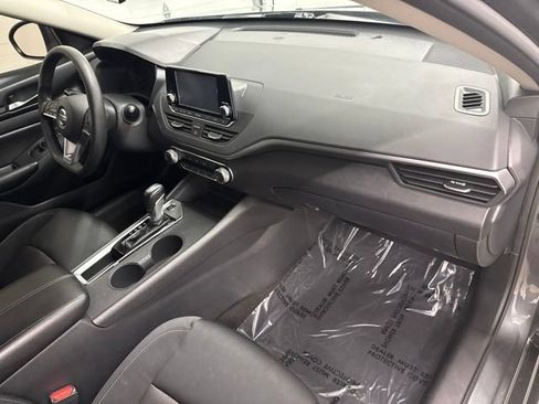 Used 2022 Nissan Altima 2.5 S FWD image 22
