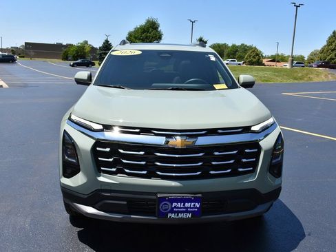 Used 2026 Chevrolet Equinox LT w/ Convenience Package II AWD/4WD image 2