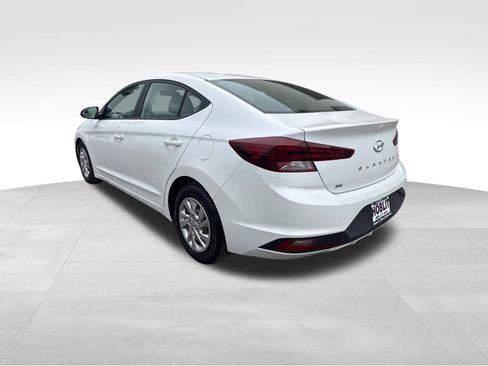 Used 2020 Hyundai Elantra SE w/ Cargo Package (C1) FWD image 3