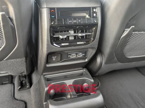 New 2025 Jeep Grand Cherokee L Limited w/ Luxury Tech Group II image 27