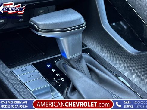 Used 2025 Hyundai Elantra SEL FWD image 29