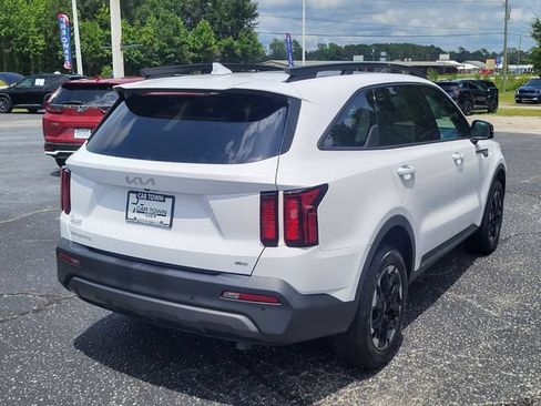 Certified 2023 Kia Sorento X-Line EX AWD/4WD image 2