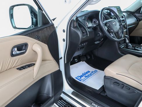Used 2024 Nissan Armada Platinum w/ Captain's Chairs Package AWD/4WD image 3