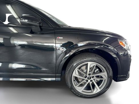 New 2025 Audi Q3 2.0T Premium image 12
