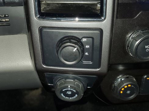Used 2020 Ford F150 XLT w/ XTR Package AWD/4WD image 24