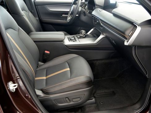 Used 2025 MAZDA CX-90 Plug-In Hybrid w/ Premium Plus image 31