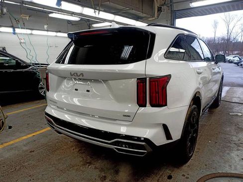 Used 2023 Kia Sorento SX image 7